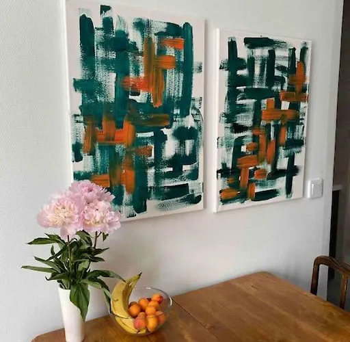 Unique Wood House Apartment, Free Parking, 2 Bikes Available Appartement
